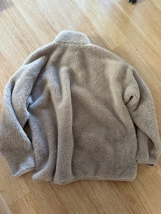 PINK Victoria's Secret Medium Plush Sherpa Fleece Jacket in Light Grey - Picture 5 of 5